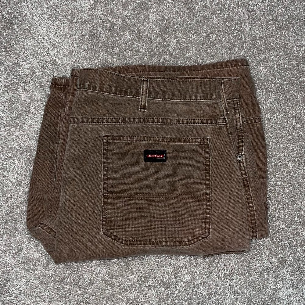 Dickies size 40, Brown cargo Jorts.